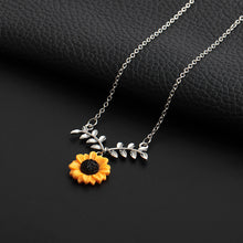 Load image into Gallery viewer, Sunflower Leaf Pendant